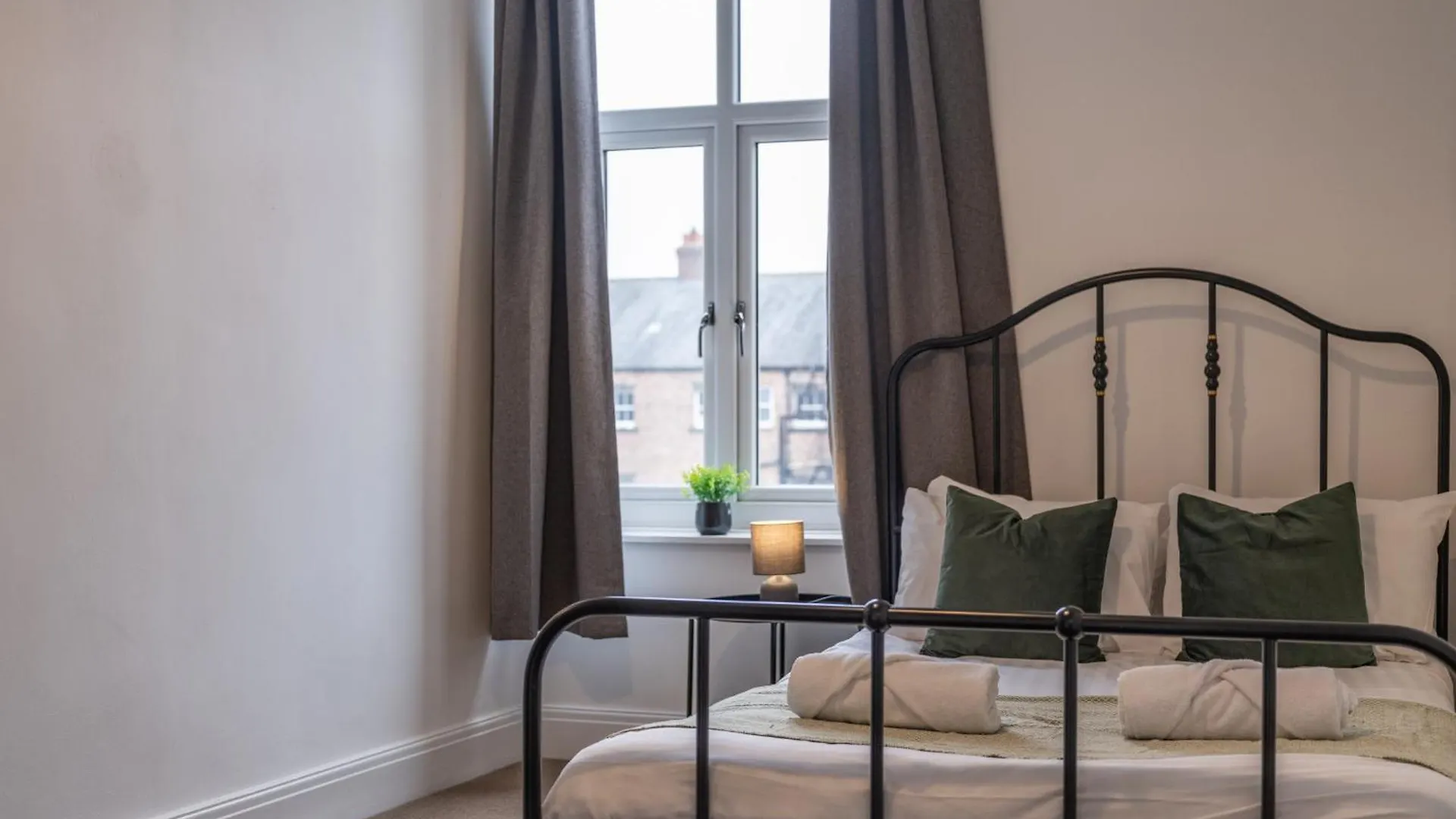 Large Group Central Apartment Newcastle upon Tyne